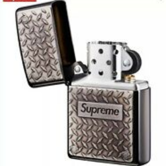 Supreme Other - Supreme Diamond Plated Zippo